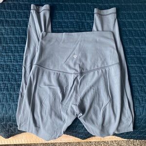 Lululemon aligns 6